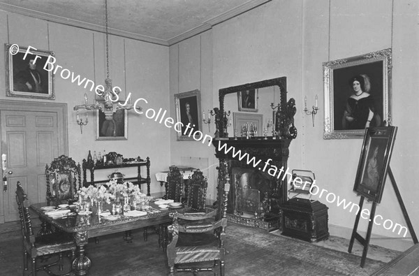 GLIN CASTLE  DINING ROOM FOR NORTH EAST